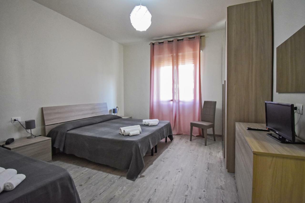 Hotel La Pineta Каррара Экстерьер фото